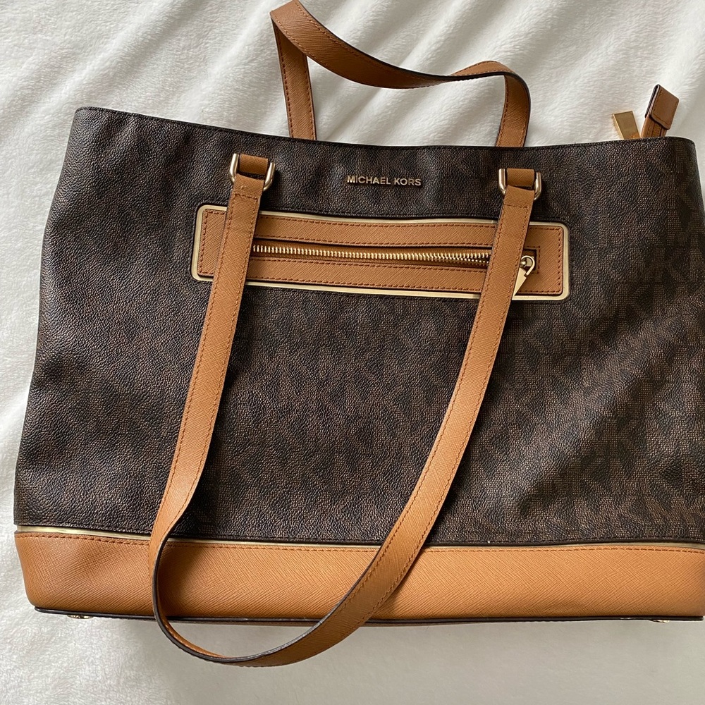 Michael Kors purse